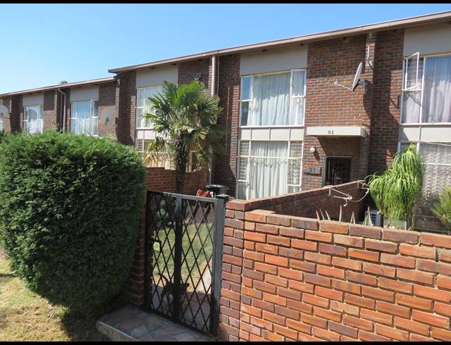 3 BEDROOM DUPLEX FOR SALE IN GROBLERPARK
